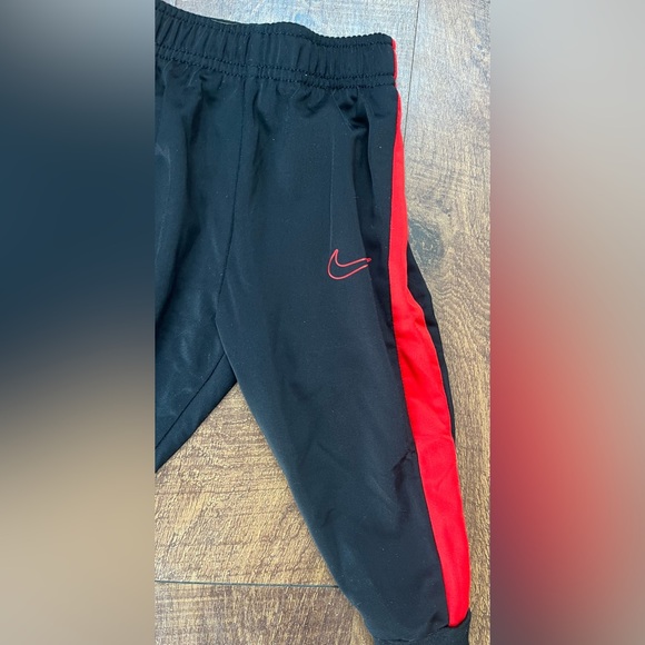 Nike toddler boy 2 piece outfit jacket pants 12 months - Picture 6 of 8
